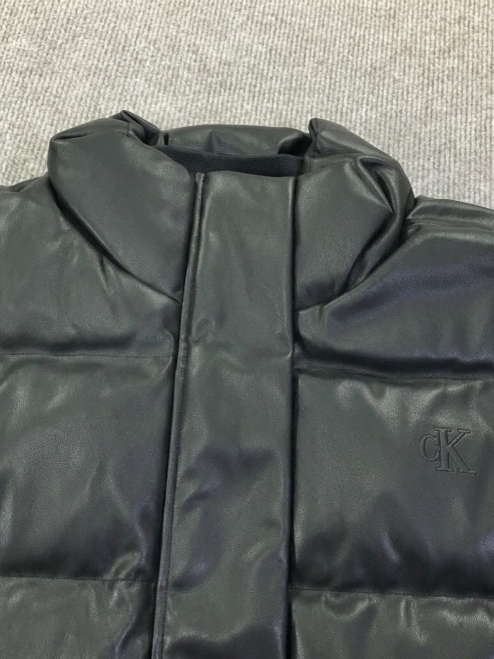 Calvin Klein Jeans vintage Black Cropped leather Puffer Jacket